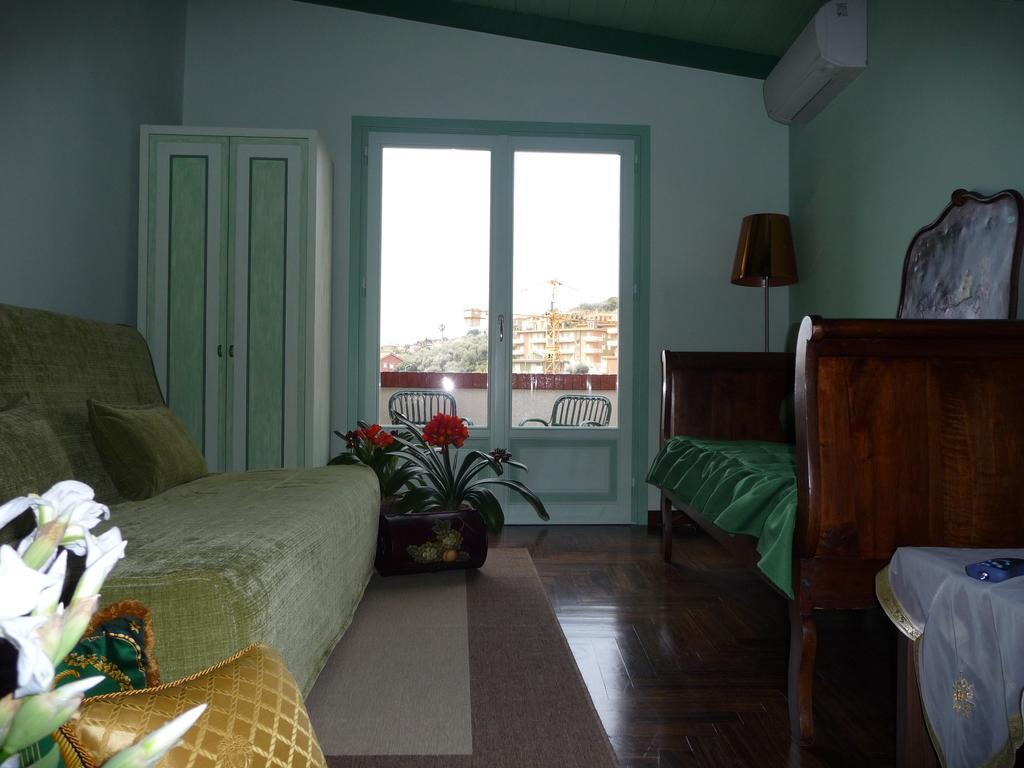 Ca Dei Conti Βίλα San Bartolomeo Al Mare Δωμάτιο φωτογραφία